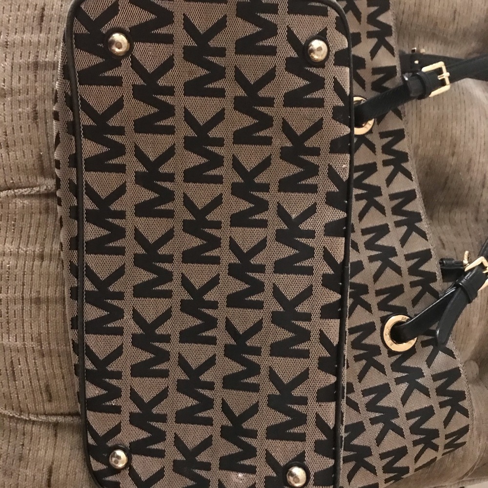 Authentic Mk - Picture 4 of 4